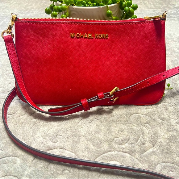 Michael Kors Handbags - Michael Kors Crossbody Travel Purse